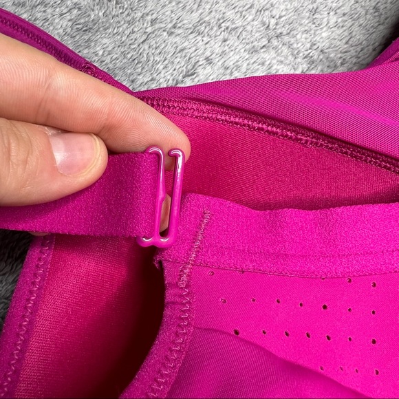Lululemon Run Times Bra Ripened Raspberry (RIPR) Size 38DD NWT *Adjustable* - Picture 13 of 16